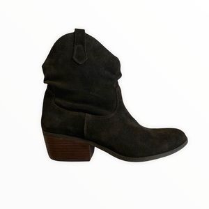 NWOT Women’s Suede Western Ankle Boots